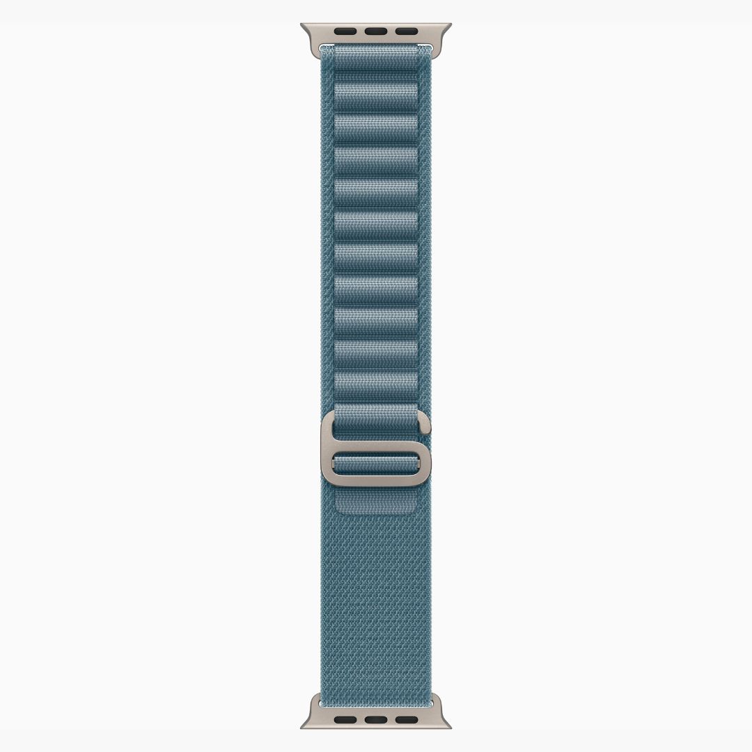 Alternative view of Apple Watch Ultra 3 Caixa de Titânio Natural com Pulseira Loop Alpina Azul-clara
