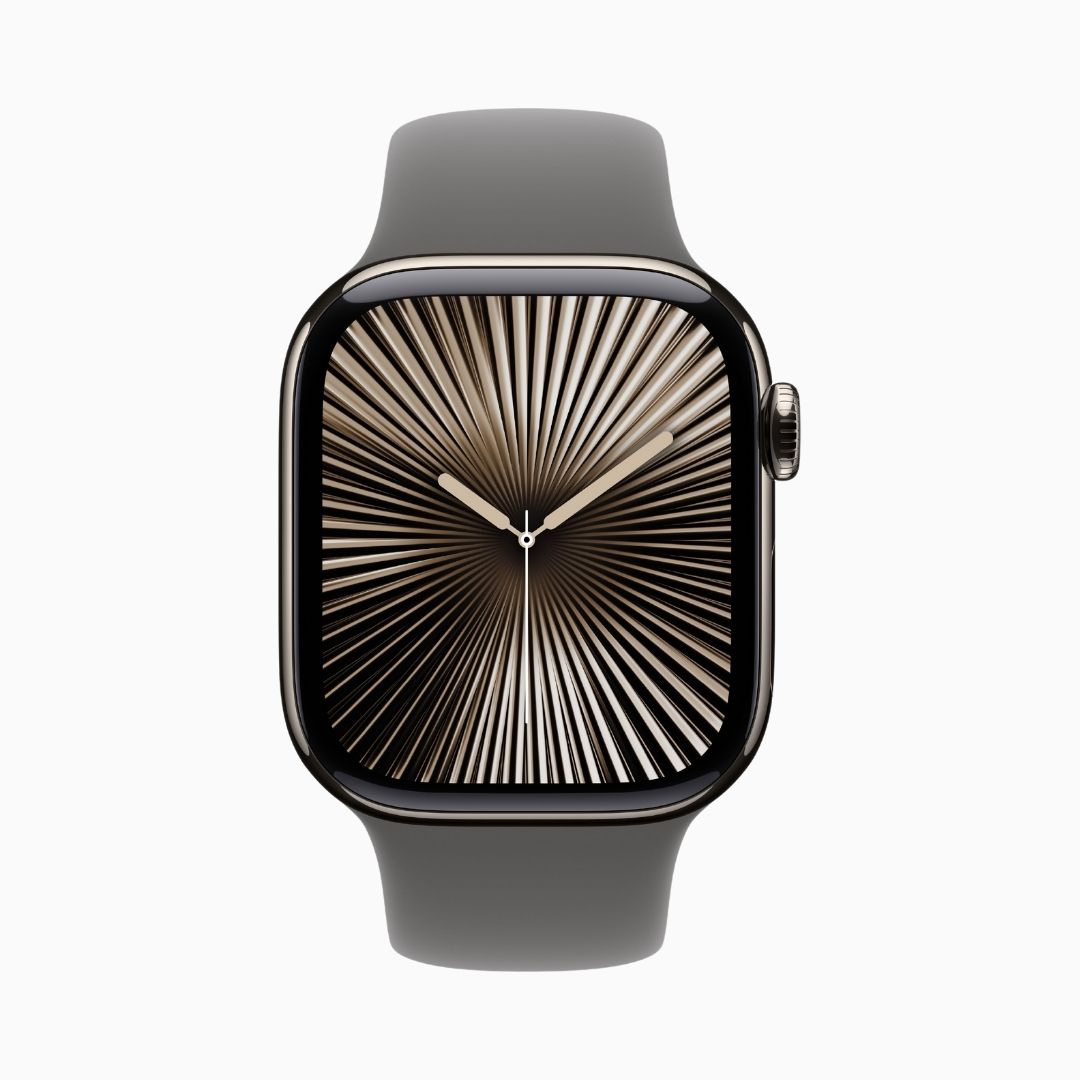 Alternative view of Apple Watch Series 10 GPS + Cellular • Caixa natural de titânio – 42 mm • Pulseira esportiva cinza-pedra – P/M